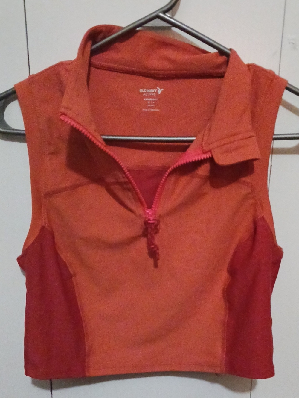 Old Navy Zip-Front Sleeveless Crop Top in Orange and Red